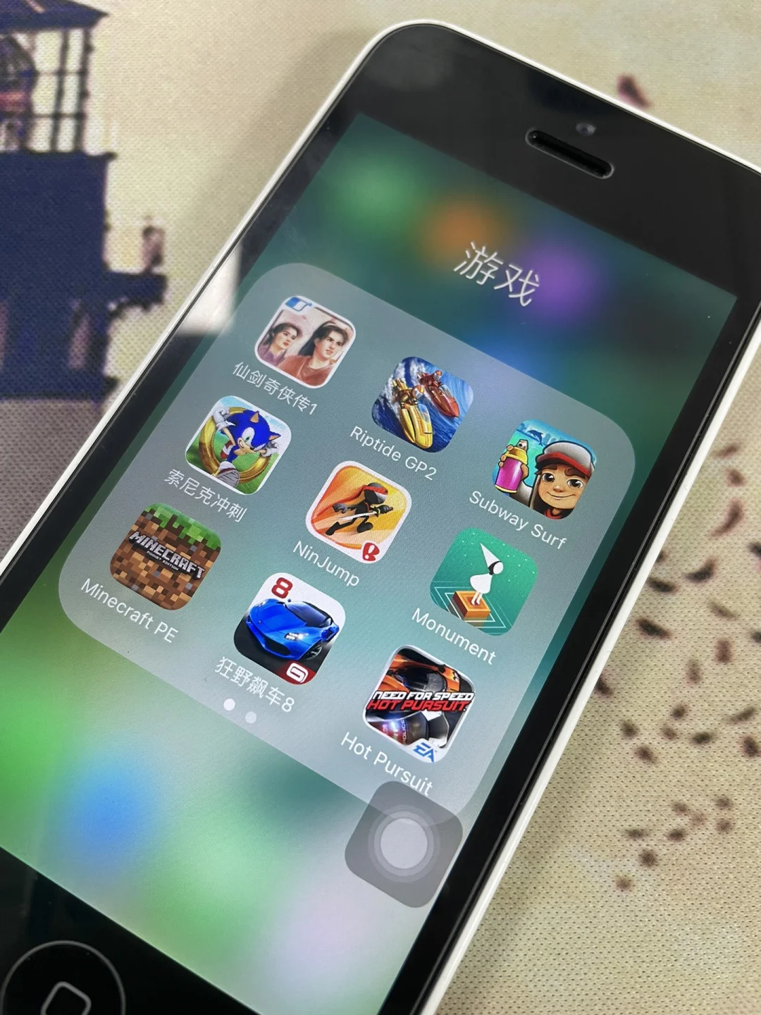 极品飞车ios版攻略-极品飞车ios 版：视觉盛宴与独门秘籍，让你心跳加速，肾上腺素飙升